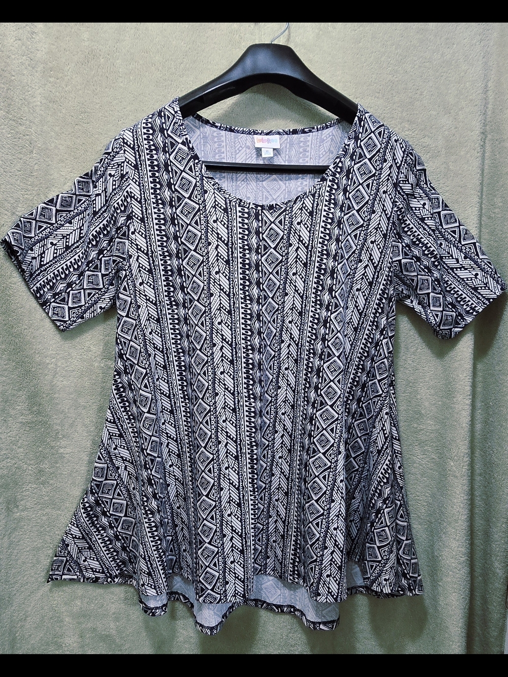 LuLaRoe Perfect T NAVY BLUE & WHITE Geometric Short Sleeve Tee XL